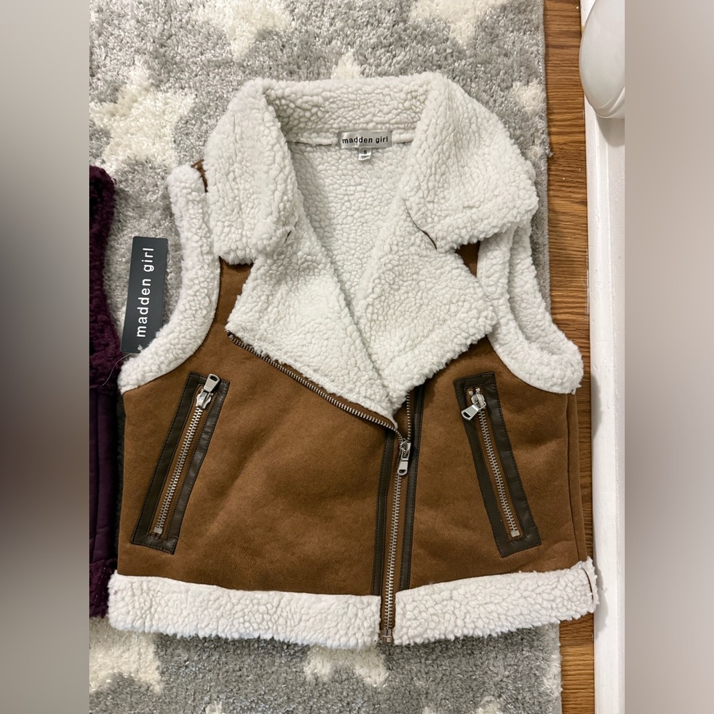 Faux Fur Shearling Women's Vests - Picture 3 of 11
